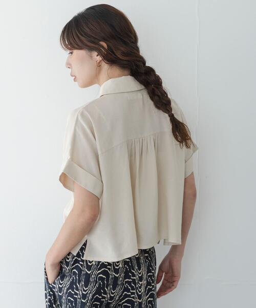 URBAN RESEARCH Sonny Label(アーバンリサーチサニーレーベル)の「リネン混クロップドドルマンシャツ(シャツ/ブラウス・レディース・ネイビー/ベージュ/ホワイト系その他・FREE)」の6枚目の写真