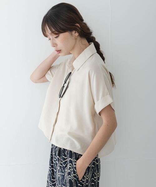 URBAN RESEARCH Sonny Label(アーバンリサーチサニーレーベル)の「リネン混クロップドドルマンシャツ(シャツ/ブラウス・レディース・ネイビー/ベージュ/ホワイト系その他・FREE)」の7枚目の写真