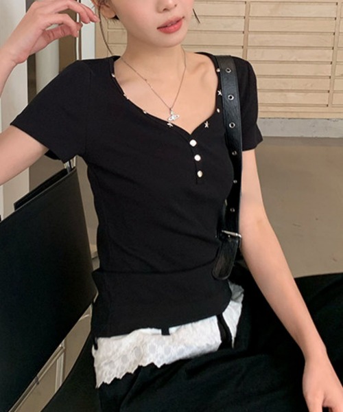 gossip!ロサンゼルス(ゴシップロサンゼルス)の「「Y2Kガーリー」 スタッズ ヘンリーネック星モチーフ タイトTシャツ 半袖(Tシャツ/カットソー・レディース・ブラック・M)」の21枚目の写真