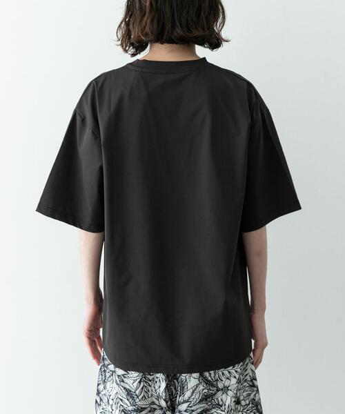 REEF(リーフ)の「REEF 1POINT LOGO RASH SHORT-SLEEVE T-SHIRTS(Tシャツ/カットソー・メンズ・ブラック/ホワイト・LARGE/MEDIUM)」の7枚目の写真