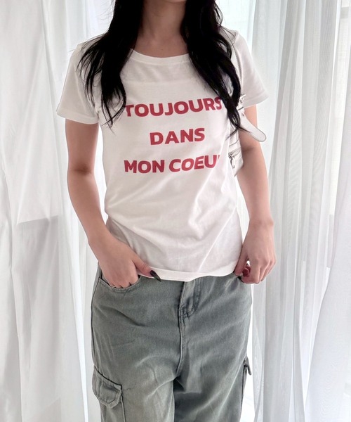 cuorequal（クオレコール）の「テキストカジュアルプリントショート丈半袖Tシャツ（Tシャツ/カットソー・レディース・ホワイト・WM）」の2枚目の写真