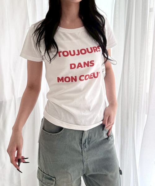 cuorequal（クオレコール）の「テキストカジュアルプリントショート丈半袖Tシャツ（Tシャツ/カットソー・レディース・ホワイト・WM）」の3枚目の写真