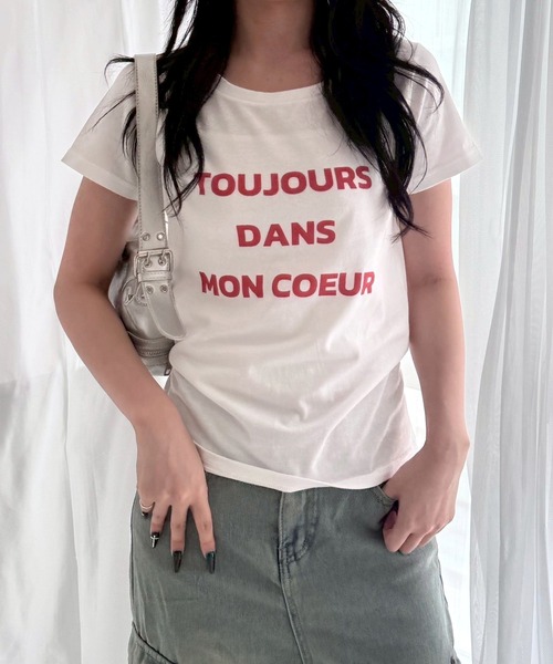 cuorequal（クオレコール）の「テキストカジュアルプリントショート丈半袖Tシャツ（Tシャツ/カットソー・レディース・ホワイト・WM）」の5枚目の写真