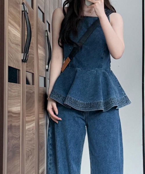 FLINEA（フリネア）の「デニムノースリーブトップス+パンツセットアップ（セットアップ・レディース・ブルー・M/S/L）」の5枚目の写真