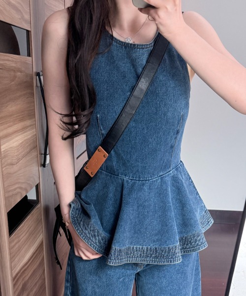 FLINEA（フリネア）の「デニムノースリーブトップス+パンツセットアップ（セットアップ・レディース・ブルー・M/S/L）」の3枚目の写真