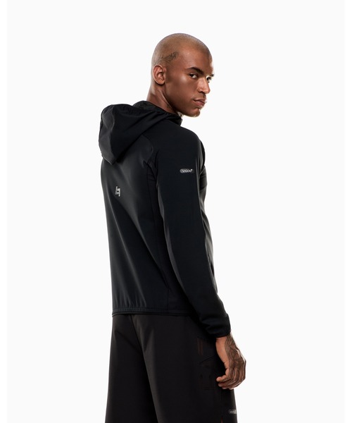 EMPORIO ARMANI EA7（エンポリオアルマーニイーエーセブン）の「【エンポリオ アルマーニ EA7】Dynamic Athlete フード付きスウェットシャツ VIGOR7テクニカルファブリック（スウェット・メンズ・ブラック/ライトグリーン・MEDIUM/LARGE/SMALL）」の9枚目の写真