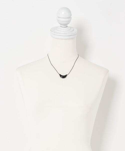 SMELLY(スメリー)の「SMELLY so’ onyx crescent necklace(ネックレス・レディース・ブラック・-)」の8枚目の写真