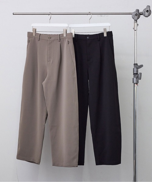 le cercle ADAM ET ROPE'(ルセルクルアダムエロペ)の「ストレッチドライツイルバレルパンツ/セットアップ対応(その他パンツ・メンズ・ブラック/ブラウン・LL/M/L)」の2枚目の写真
