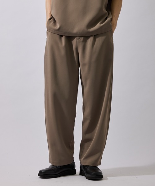 le cercle ADAM ET ROPE'(ルセルクルアダムエロペ)の「ストレッチドライツイルバレルパンツ/セットアップ対応(その他パンツ・メンズ・ブラック/ブラウン・LL/M/L)」の19枚目の写真