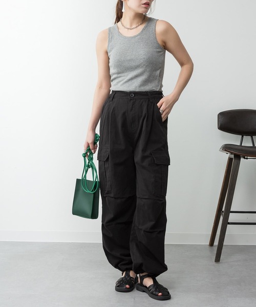 ElegChic(エレグシック)の「カップ付きコットンフライスタンクトップ(タンクトップ・レディース・チャコールグレー/オフホワイト/カーキ/ブラック/ネイビー/グレイッシュベージュ/杢グレー・L/4L/M/XL/XXL)」の5枚目の写真