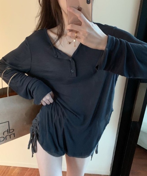lulufa(ルルファ)の「ルーズシルエットVネックプルオーバー(Tシャツ/カットソー・レディース・ブラック/ホワイト・FREE)」の7枚目の写真