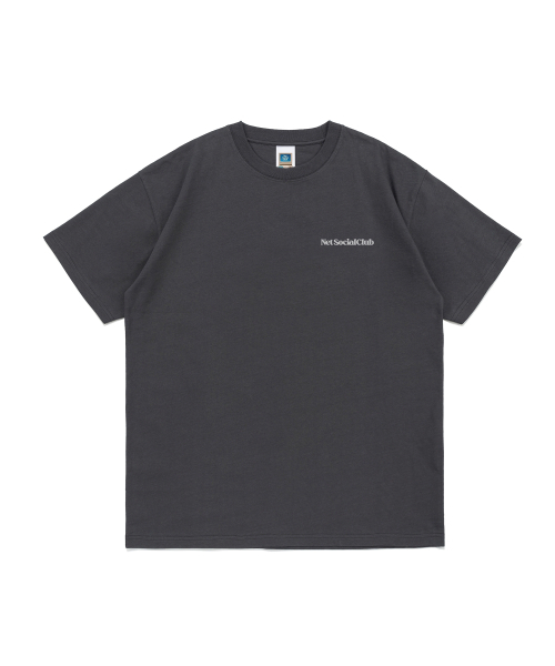 NET SOCIAL CLUB(ネットソーシャルクラブ)の「終末の蛇 ウェットムード ネットソーシャル 半袖Tシャツ (チャコール)(Tシャツ/カットソー・レディース・その他・LARGE/MEDIUM/SMALL/X-LARGE)」の7枚目の写真