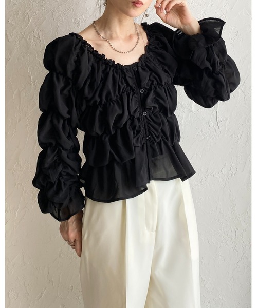 She's Closet(シーズクローゼット)の「2WAY オフショルダー 長袖 パフスリーブ クシュクシュシャーリングブラウス(シャツ/ブラウス・レディース・ブラック/ブラウン/アイボリー/テラコッタ・FREE)」の21枚目の写真