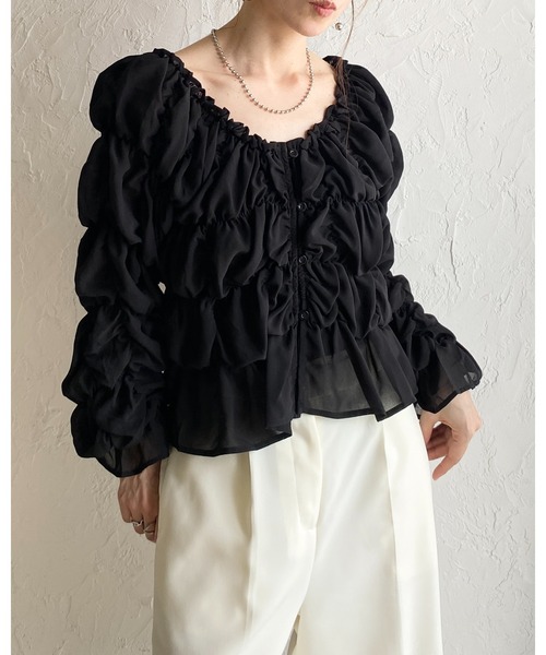 She's Closet(シーズクローゼット)の「2WAY オフショルダー 長袖 パフスリーブ クシュクシュシャーリングブラウス(シャツ/ブラウス・レディース・ブラック/ブラウン/アイボリー/テラコッタ・FREE)」の22枚目の写真