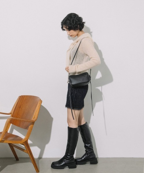 Beau're（ヴュレ）の「【BEAURE/ビュレ】カウレザー ミニロール ショルダーバッグ B-26326（ショルダーバッグ・レディース・ベージュ/ワイン/ブラウン/ブラック・FREE）」の8枚目の写真