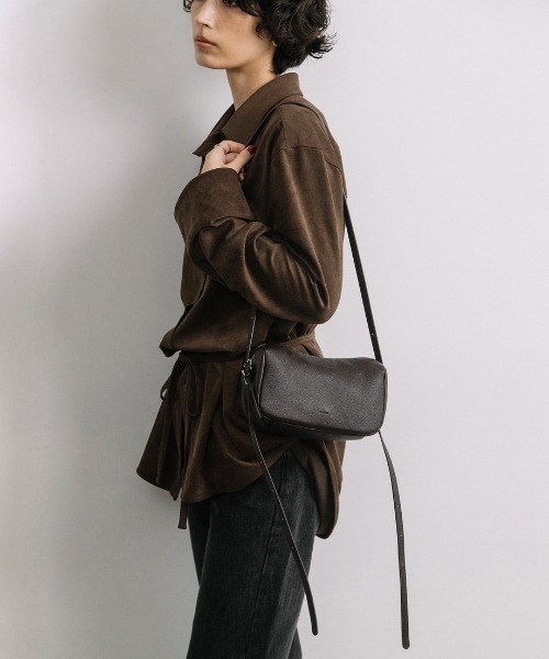 Beau're（ヴュレ）の「【BEAURE/ビュレ】カウレザー ミニロール ショルダーバッグ B-26326（ショルダーバッグ・レディース・ベージュ/ワイン/ブラウン/ブラック・FREE）」の9枚目の写真