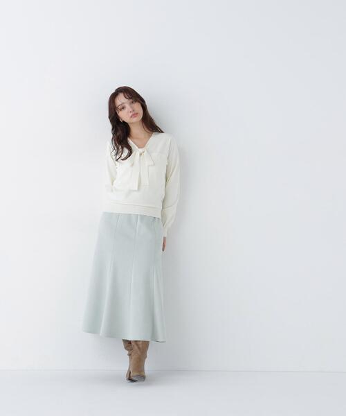 NATURAL BEAUTY BASIC(ナチュラルビューティーベーシック)の「天竺ボウタイニット(ニット/セーター・レディース・ブルー/ネイビー/オフホワイト・FREE)」の4枚目の写真