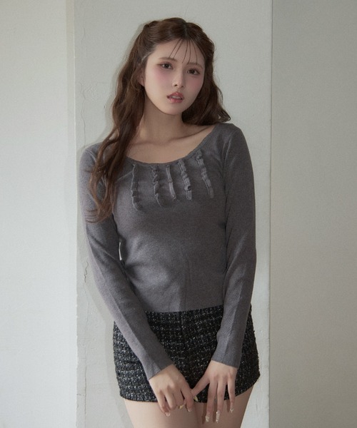 TITTY&CO.(ティティーアンドコー)の「フロントフリルリブニット(ニット/セーター・レディース・グレー/チャコールグレー・FREE)」の10枚目の写真