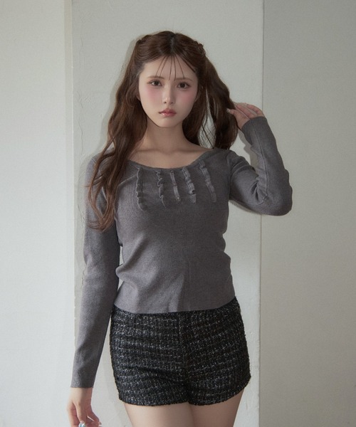 TITTY&CO.(ティティーアンドコー)の「フロントフリルリブニット(ニット/セーター・レディース・グレー/チャコールグレー・FREE)」の12枚目の写真