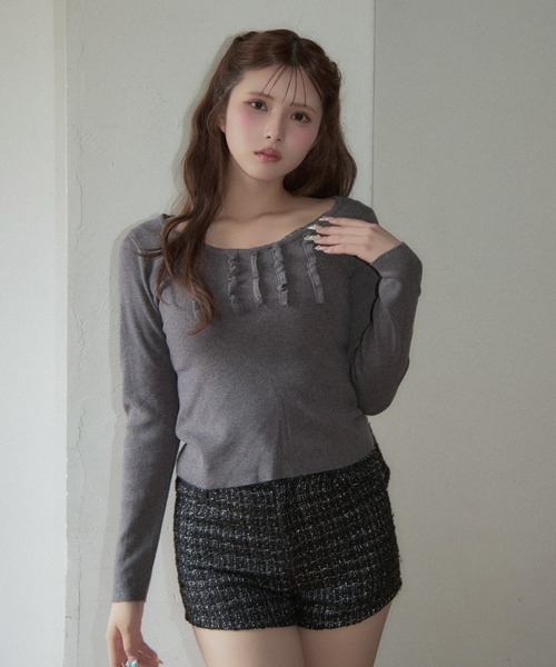 TITTY&CO.(ティティーアンドコー)の「フロントフリルリブニット(ニット/セーター・レディース・グレー/チャコールグレー・FREE)」の8枚目の写真