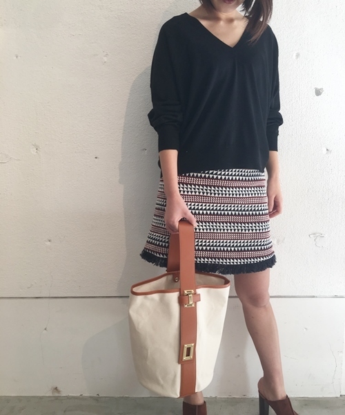 Banner Barrett(バナーバレット)の「WEB限定 【ME AND HER】3WAY帆布ランドリーBAG(ショルダーバッグ・レディース・キャメル/アイボリー/ブラック・FREE)」の1枚目の写真