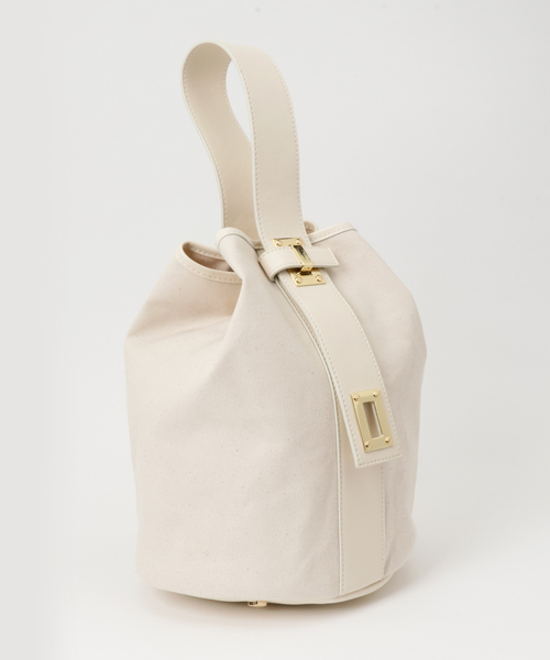 Banner Barrett(バナーバレット)の「WEB限定 【ME AND HER】3WAY帆布ランドリーBAG(ショルダーバッグ・レディース・キャメル/アイボリー/ブラック・FREE)」の12枚目の写真