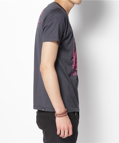 HYSTERIC GLAMOUR（ヒステリックグラマー）の「FLOWER GIRL pt T-SH（Tシャツ/カットソー・メンズ・レッド/ネイビー/ブラック・SMALL/MEDIUM/LARGE）」の4枚目の写真