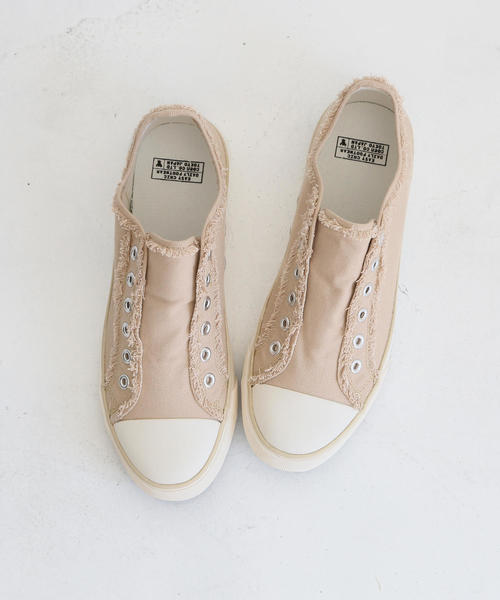 coen（コーエン）の「【ＦＷ新色登場・人気復刻カラーも】キャンバススリッポン（スニーカー）（スリッポン・レディース・ピンク/ネイビー/ブルー/ベージュ/ホワイト/ライトブルー/ロイヤルブルー/その他1・LARGE/MEDIUM/X-LARGE/SMALL/X-SMALL）」の3枚目の写真