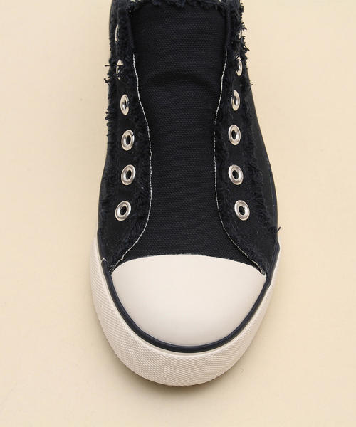 coen（コーエン）の「【ＦＷ新色登場・人気復刻カラーも】キャンバススリッポン（スニーカー）（スリッポン・レディース・ピンク/ネイビー/ブルー/ベージュ/ホワイト/ライトブルー/ロイヤルブルー/その他1・LARGE/MEDIUM/X-LARGE/SMALL/X-SMALL）」の12枚目の写真