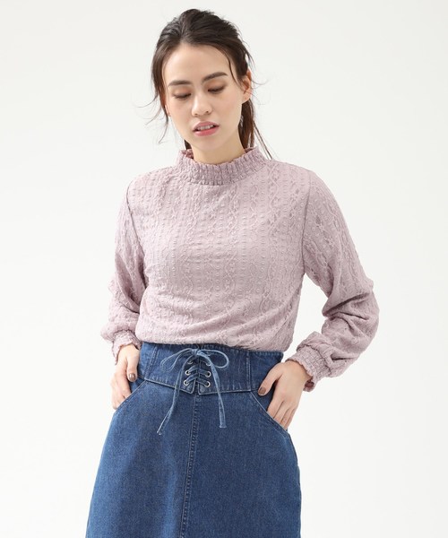 Honeys（ハニーズ）の「総レースハイネックプルオーバー（Tシャツ/カットソー・レディース・ブラック/サックスブルー/アイボリー/ラベンダー・L/M/S）」の4枚目の写真