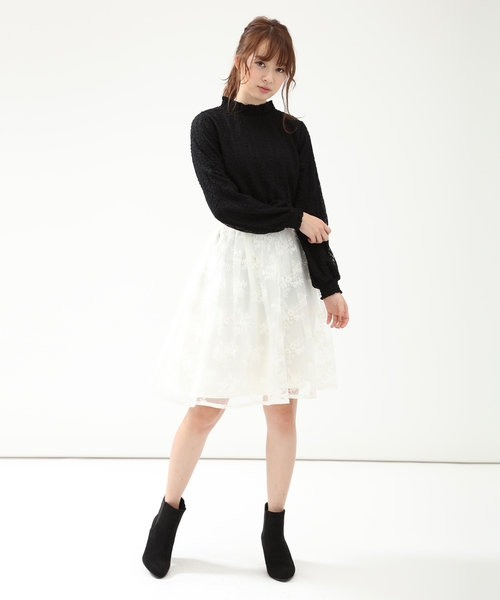 Honeys（ハニーズ）の「総レースハイネックプルオーバー（Tシャツ/カットソー・レディース・ブラック/サックスブルー/アイボリー/ラベンダー・L/M/S）」の11枚目の写真