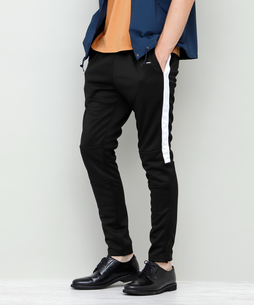 EMMA CLOTHES（エマクローズ）の「サイドライントラックパンツ (スキニー/テーパード/ワイド)（その他パンツ・メンズ・ブラック系その他/ブラック系その他2/ブラック系その他3・M/L）」の5枚目の写真