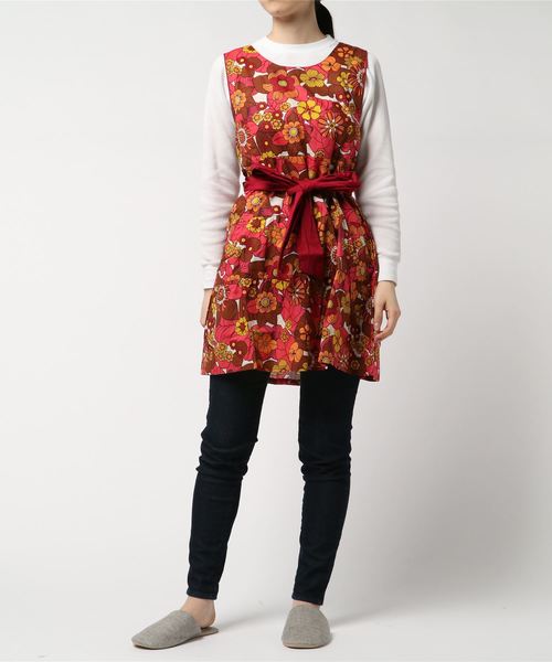 ANNA SUI（アナスイ）の「エプロン　トーナルデイジー２（エプロン・レディース・パープル/レッド/ブルー・FREE）」の3枚目の写真