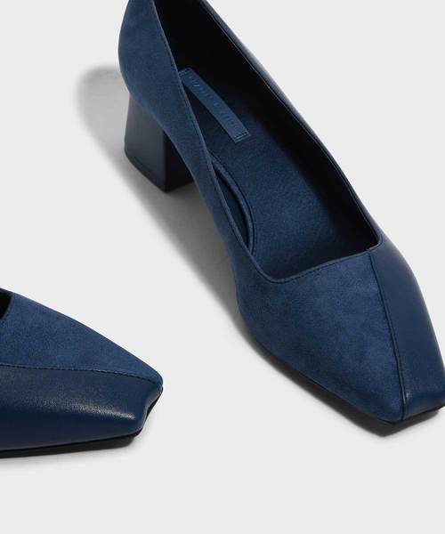 CHARLES & KEITH(チャールズ & キース)の「トラペーズヒールパンプス / TRAPEZE HEEL PUMPS(パンプス・レディース・ブラック/ブルー・22.5cm/23cm/23.5cm/24.5cm/25cm)」の12枚目の写真