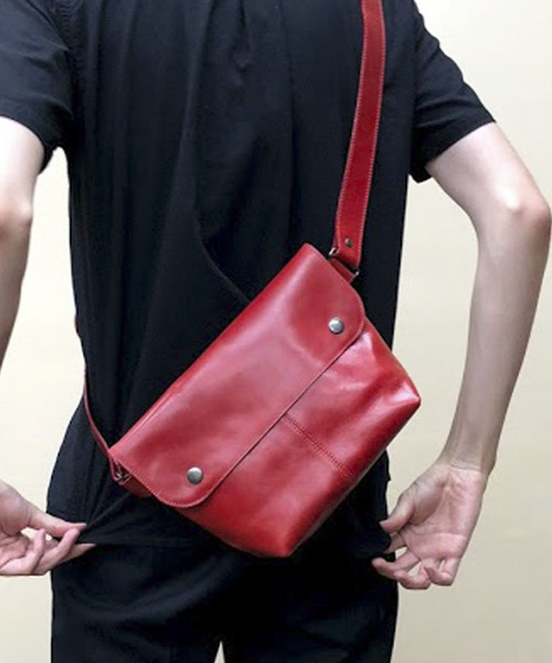 BICASH(ビカーシ)の「【BICASH/ビカーシ】レザーショルダーバッグ/#B836(ショルダーバッグ・メンズ・ブラック/ネイビー/ブラウン/レッド/グリーン/ダークブラウン・FREE)」の6枚目の写真