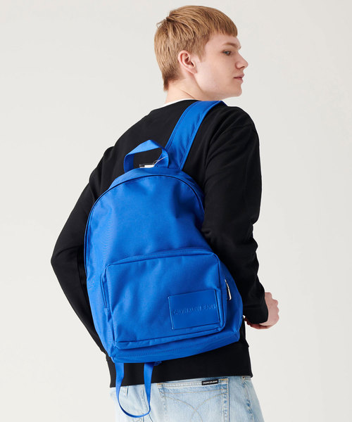 Calvin Klein Jeans Accessory（カルバン・クラインジーンズアクセサリー）の「キャンパス バッグパック 45（バックパック/リュック・メンズ・ブラック/ブラック系その他/オレンジ/ブラック系その他2/その他/その他1/その他2/その他3/その他4・ONE SIZE/FREE）」の2枚目の写真