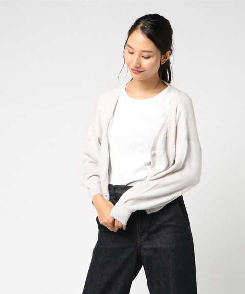 archives（アルシーヴ）の「フェザーVネックカーディガン（ニット/セーター・レディース・ブラック/ベージュ/グレー/オフホワイト/ピンク・MEDIUM）」の4枚目の写真