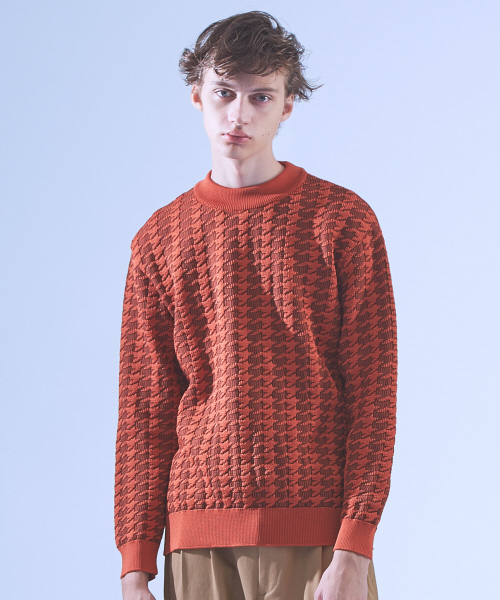 ABAHOUSE（アバハウス）の「ポリエステルジャガードモックネックニット（ニット/セーター・メンズ・ネイビー/ブラウン/オレンジ・44/46/48）」の4枚目の写真