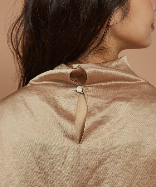 Abahouse Devinette（ドゥヴィネット）の「ドレープネックブラウス（シャツ/ブラウス・レディース・ベージュ/ネイビー・フリー）」の17枚目の写真