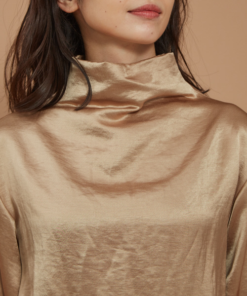 Abahouse Devinette（ドゥヴィネット）の「ドレープネックブラウス（シャツ/ブラウス・レディース・ベージュ/ネイビー・フリー）」の3枚目の写真