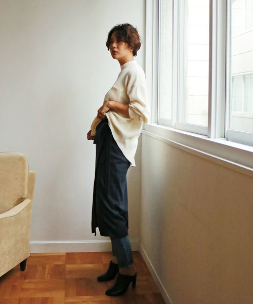 TODAYFUL（トゥデイフル）の「ブラッシュWラップアラウンドスカート（スカート・レディース・ベージュ/ネイビー・FREE）」の5枚目の写真