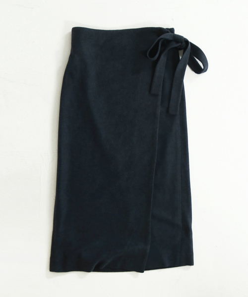 TODAYFUL（トゥデイフル）の「ブラッシュWラップアラウンドスカート（スカート・レディース・ベージュ/ネイビー・FREE）」の6枚目の写真