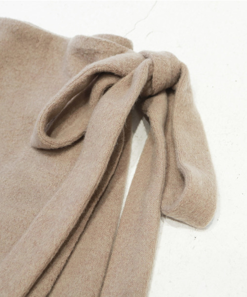 TODAYFUL（トゥデイフル）の「ブラッシュWラップアラウンドスカート（スカート・レディース・ベージュ/ネイビー・FREE）」の4枚目の写真