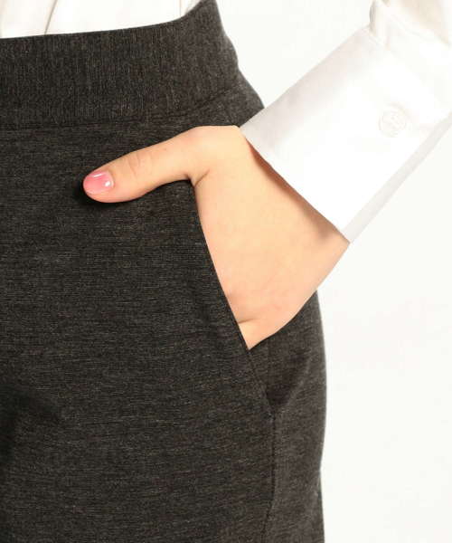NARACAMICIE（ナラカミーチェ）の「【セットアップスーツ対応】ミラノリブ裏起毛9分丈パンツ（その他パンツ・レディース・グレー/ブラック・SMALL/MEDIUM/LARGE）」の7枚目の写真