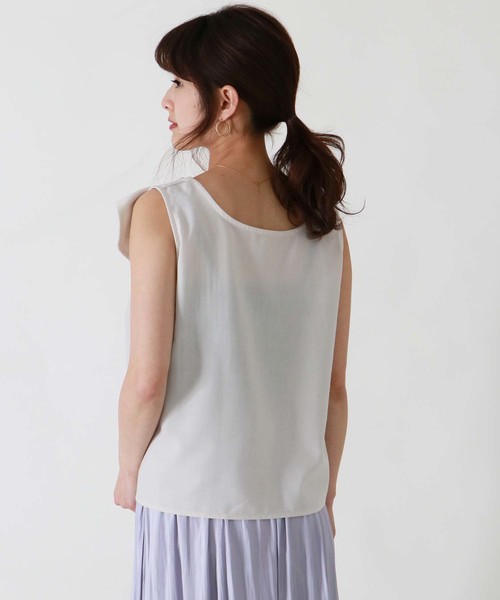 HER CLOSET(ハークローゼット)の「【HERCLOSET】前後2WAYツイストリボンノースリトップス(シャツ/ブラウス・レディース・アイボリー/ベージュ/ブラック/マスタード/カーキ/ブルー系その他・M)」の7枚目の写真