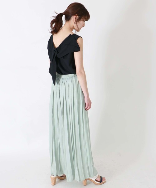 HER CLOSET(ハークローゼット)の「【HERCLOSET】前後2WAYツイストリボンノースリトップス(シャツ/ブラウス・レディース・アイボリー/ベージュ/ブラック/マスタード/カーキ/ブルー系その他・M)」の9枚目の写真