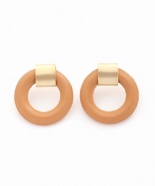 LAPUIS(ラピュイ)の「LeatherRingPierce(ピアス(両耳用)・レディース・ダークブラウン/ベージュ/キャメル・FREE)」の3枚目の写真