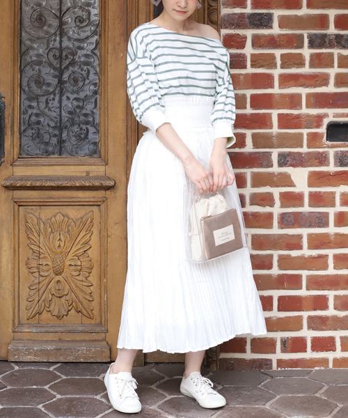 one after another NICE CLAUP(ワンアフターアナザーナイスクラップ)の「ワンショルダー2wayトップス(Tシャツ/カットソー・レディース・オフホワイト/ブラウン/テラコッタ/ベージュ/グリーン・FREE)」の16枚目の写真