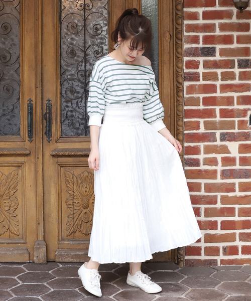 one after another NICE CLAUP(ワンアフターアナザーナイスクラップ)の「ワンショルダー2wayトップス(Tシャツ/カットソー・レディース・オフホワイト/ブラウン/テラコッタ/ベージュ/グリーン・FREE)」の6枚目の写真