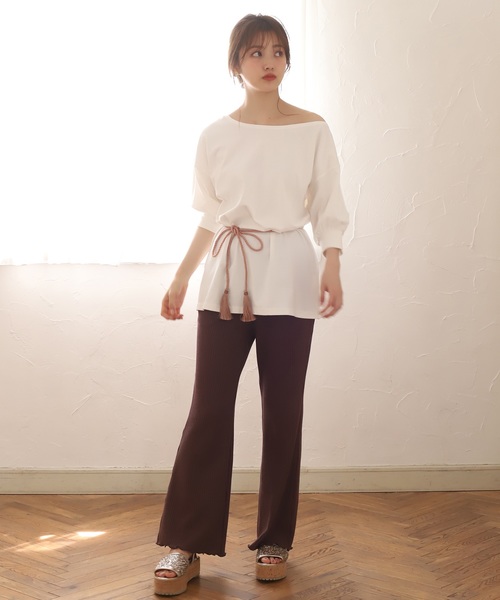 one after another NICE CLAUP(ワンアフターアナザーナイスクラップ)の「ワンショルダー2wayトップス(Tシャツ/カットソー・レディース・オフホワイト/ブラウン/テラコッタ/ベージュ/グリーン・FREE)」の19枚目の写真